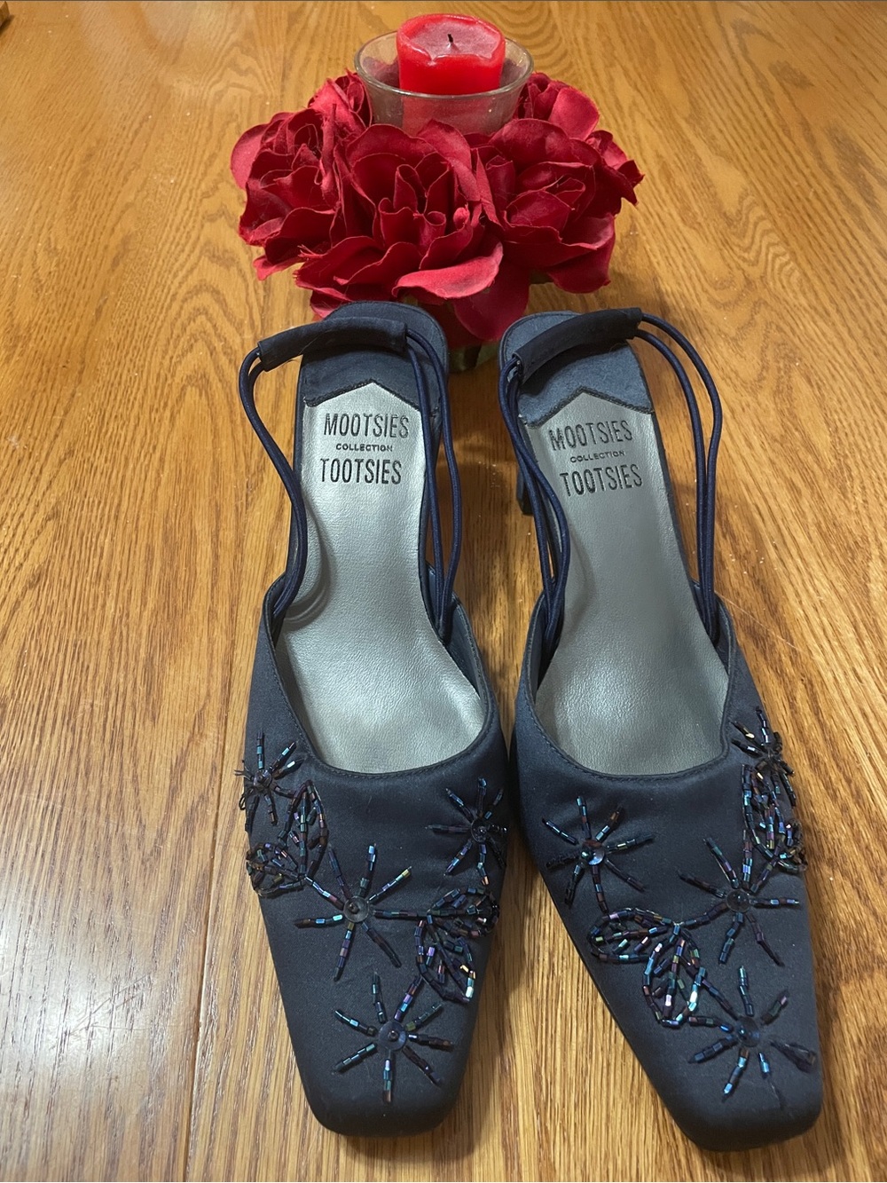 Mootsies Tootsies Navy Beaded Slingback Heels